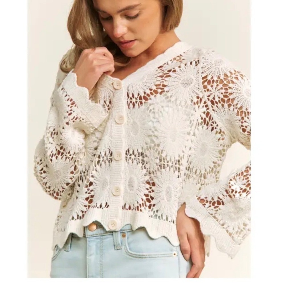 AnnieWear Los Angeles Cream Crochet Sunflower Cardigan L/XL Scalloped Hem